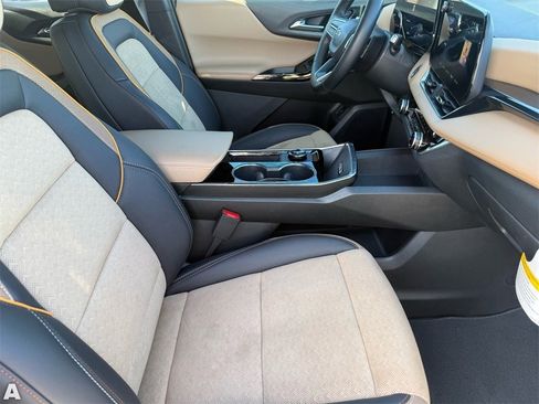 Used 2026 Chevrolet Equinox ACTIV w/ Convenience Package III image 29