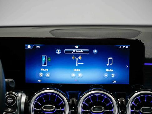 Used 2026 Mercedes-Benz GLB 250 image 14