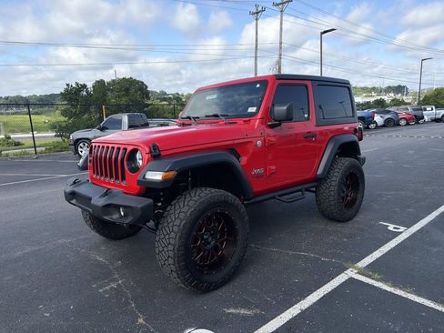 Used 2019 Jeep Wrangler Sport AWD/4WD image 7