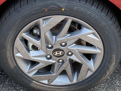 Used 2024 Hyundai Elantra SEL FWD image 23