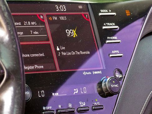 Used 2019 Toyota Camry SE w/ Audio Package FWD image 22