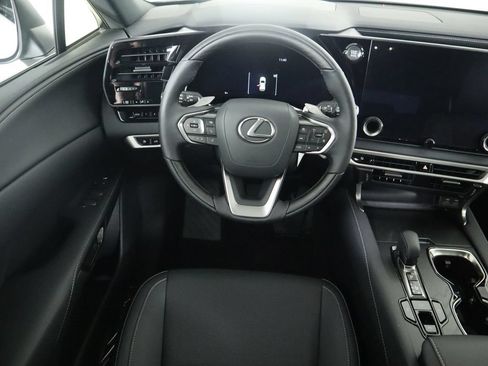 Used 2025 Lexus RX 350 FWD image 11