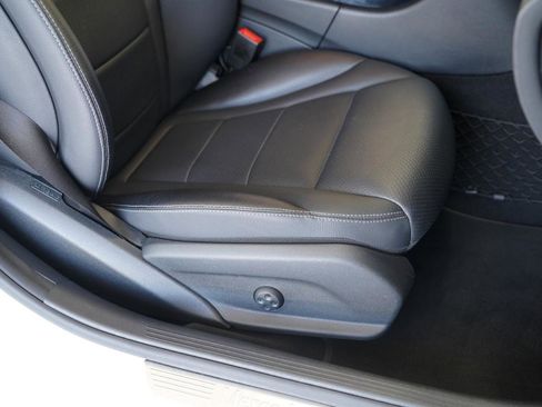 Used 2016 Mercedes-Benz C 300 4MATIC Sedan image 32