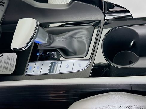 New 2026 Hyundai Elantra Limited image 15