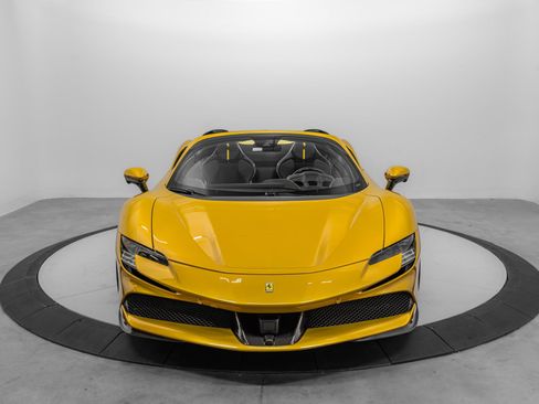 Used 2022 Ferrari SF90 Spider AWD/4WD image 8