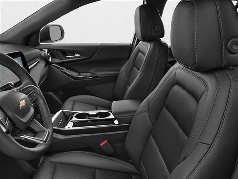 New 2026 Chevrolet Equinox LT w/ Safety and Technology Package image 6