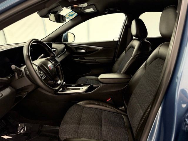 Used 2025 Buick Envista Preferred w/ Convenience I Package FWD image 11