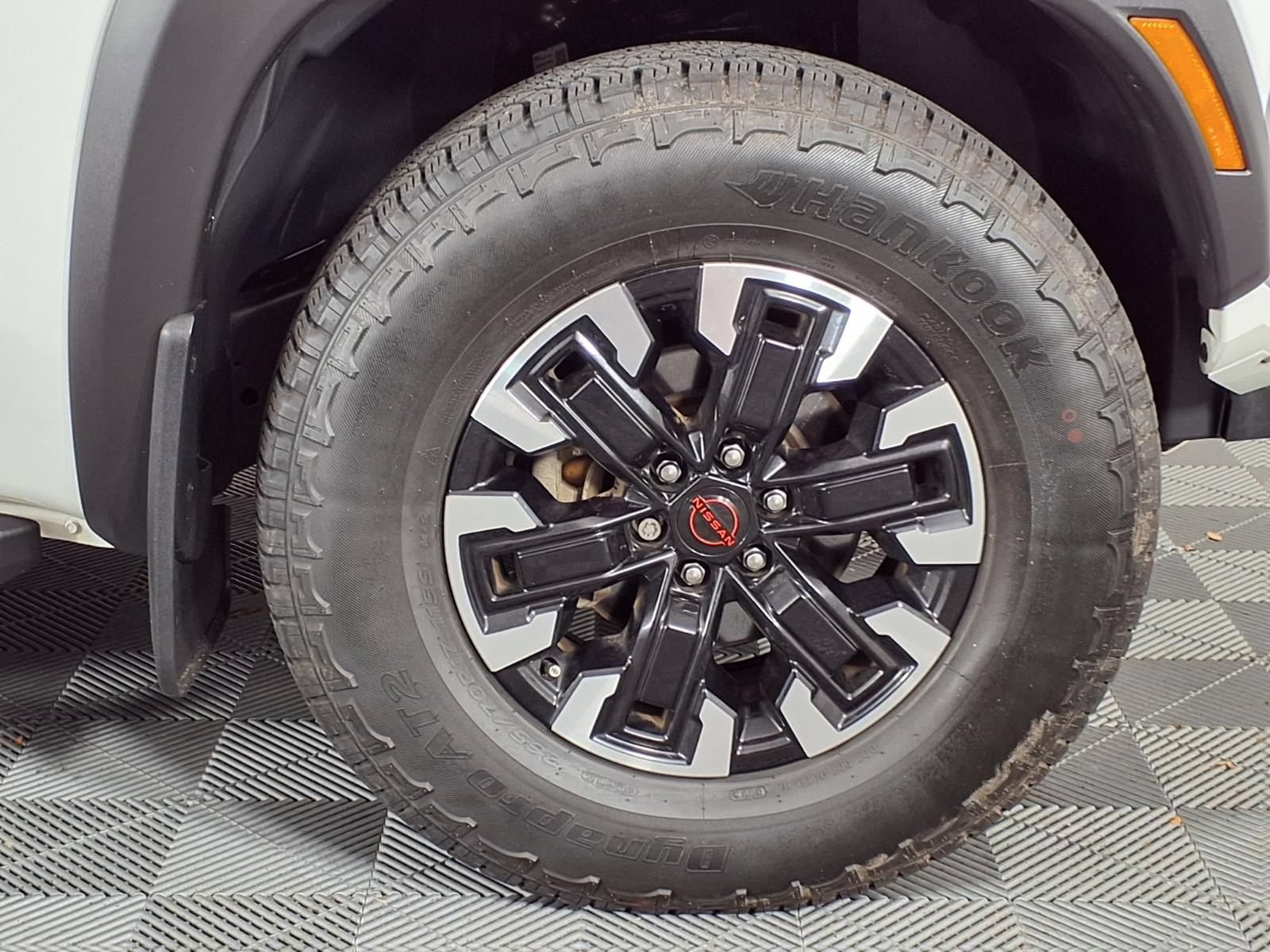 Used 2023 Nissan Frontier PRO-4X w/ Pro Convenience Package AWD/4WD image 36