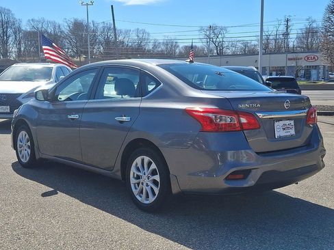 Used 2018 Nissan Sentra SV image 5