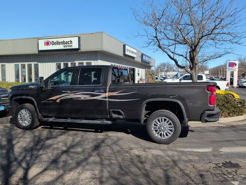 Used 2020 Chevrolet Silverado 3500 High Country w/ Z71 Off-Road Package image 2