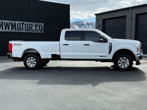Used 2024 Ford F250 XLT w/ FX4 Off-Road Package image 3