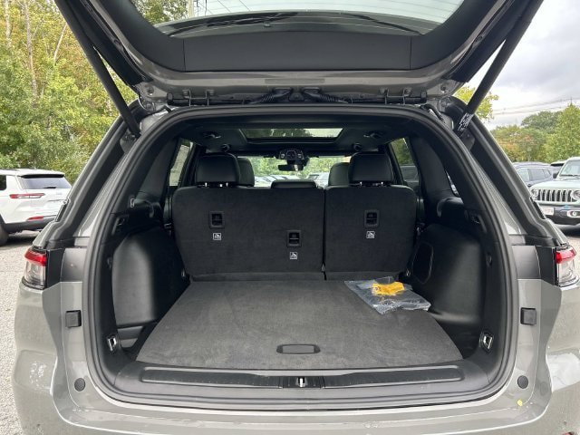 New 2027 Jeep Grand Cherokee Limited AWD/4WD image 4