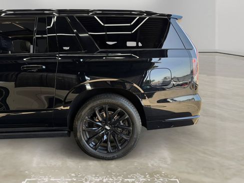 Used 2021 Cadillac Escalade ESV Sport Platinum w/ LPO, ONYX Package AWD/4WD image 14