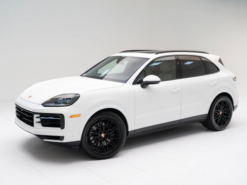 Certified 2026 Porsche Cayenne image 1