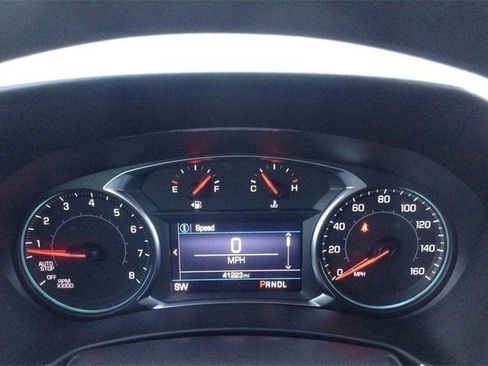 Used 2023 Chevrolet Equinox LT w/ LPO, Floor Liner Package image 8