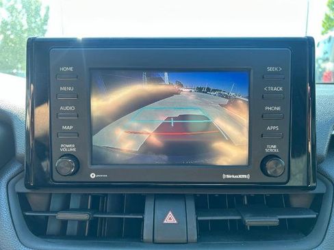 Used 2021 Toyota RAV4 XLE w/ Convenience Package FWD image 23