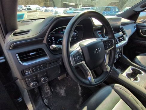 Used 2024 Chevrolet Suburban Z71 w/ Luxury Package image 8