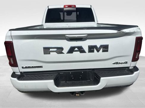 Used 2026 RAM 2500 Laramie AWD/4WD image 22
