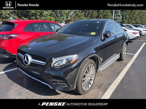 Used 2019 Mercedes-Benz GLC 300 4MATIC Coupe image 1