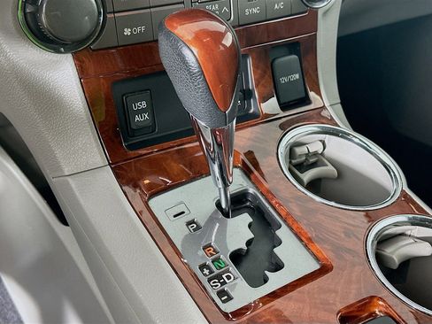 Used 2013 Toyota Highlander Limited FWD image 24