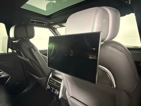 Used 2024 Land Rover Range Rover Long Wheelbase Autobiography image 31