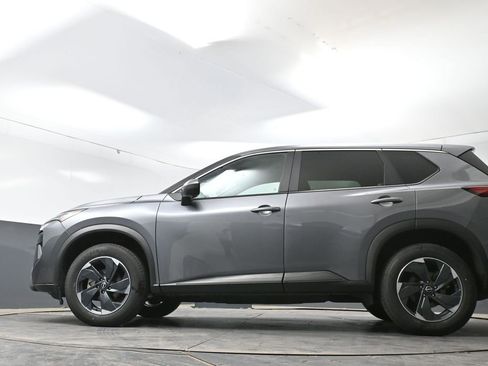 Used 2025 Nissan Rogue SV AWD/4WD image 52