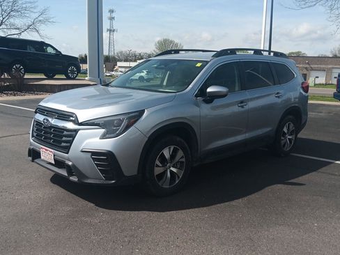 Used 2024 Subaru Ascent Premium w/ Convenience Package AWD/4WD image 10