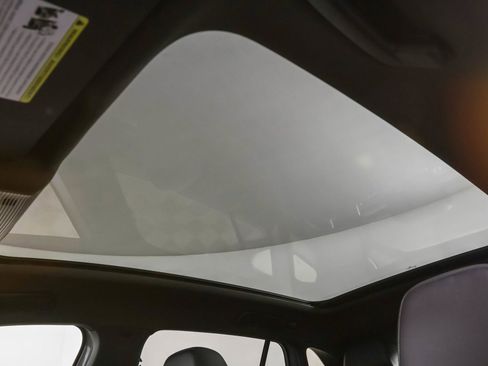 Used 2021 Volkswagen ID.4 Pro S image 13