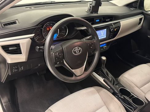 Used 2016 Toyota Corolla LE FWD image 17