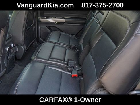 Used 2023 Ford Explorer Limited image 39