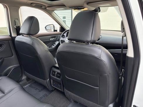 Used 2023 Nissan Rogue SL w/ SL Premium Package FWD image 35