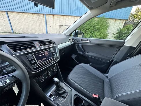 Used 2021 Volkswagen Tiguan S FWD image 24