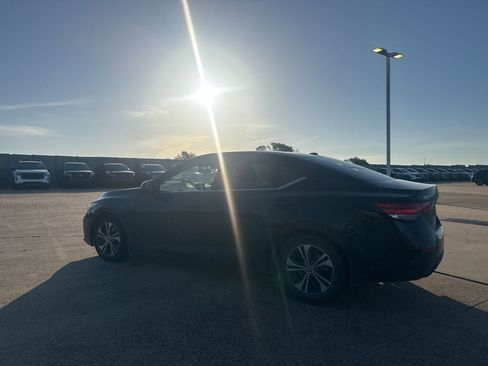 Certified 2023 Nissan Sentra SV w/ Trunk Package FWD image 11