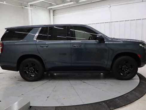 Used 2021 Chevrolet Tahoe 2WD w/ 1FL Safety Package image 2