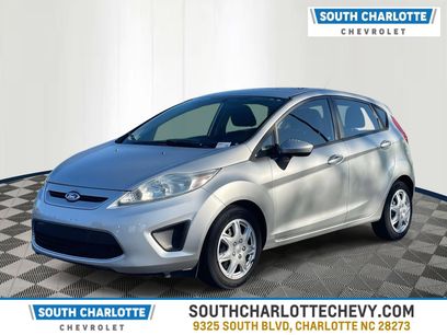 Used 2012 Ford Fiesta SE w/ Moon & Mood Pkg