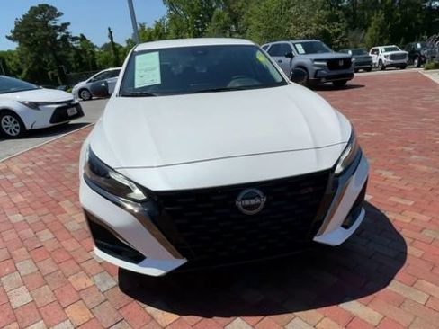 Used 2024 Nissan Altima 2.5 SR FWD image 4