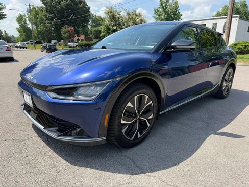 Used 2023 Kia EV6 Wind RWD image 9