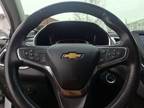 Used 2021 Chevrolet Equinox LT image 18