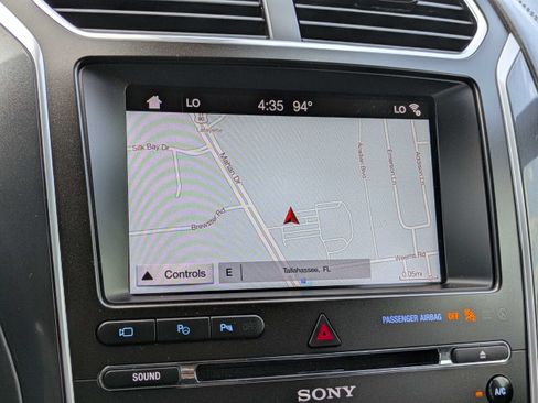Used 2017 Ford Explorer Platinum AWD/4WD image 24