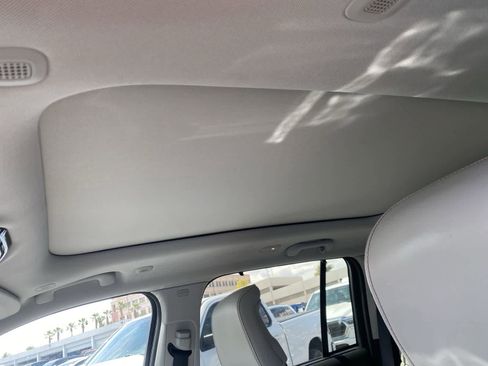 Used 2022 Jeep Grand Cherokee Overland w/ Advanced Protech Group III image 13