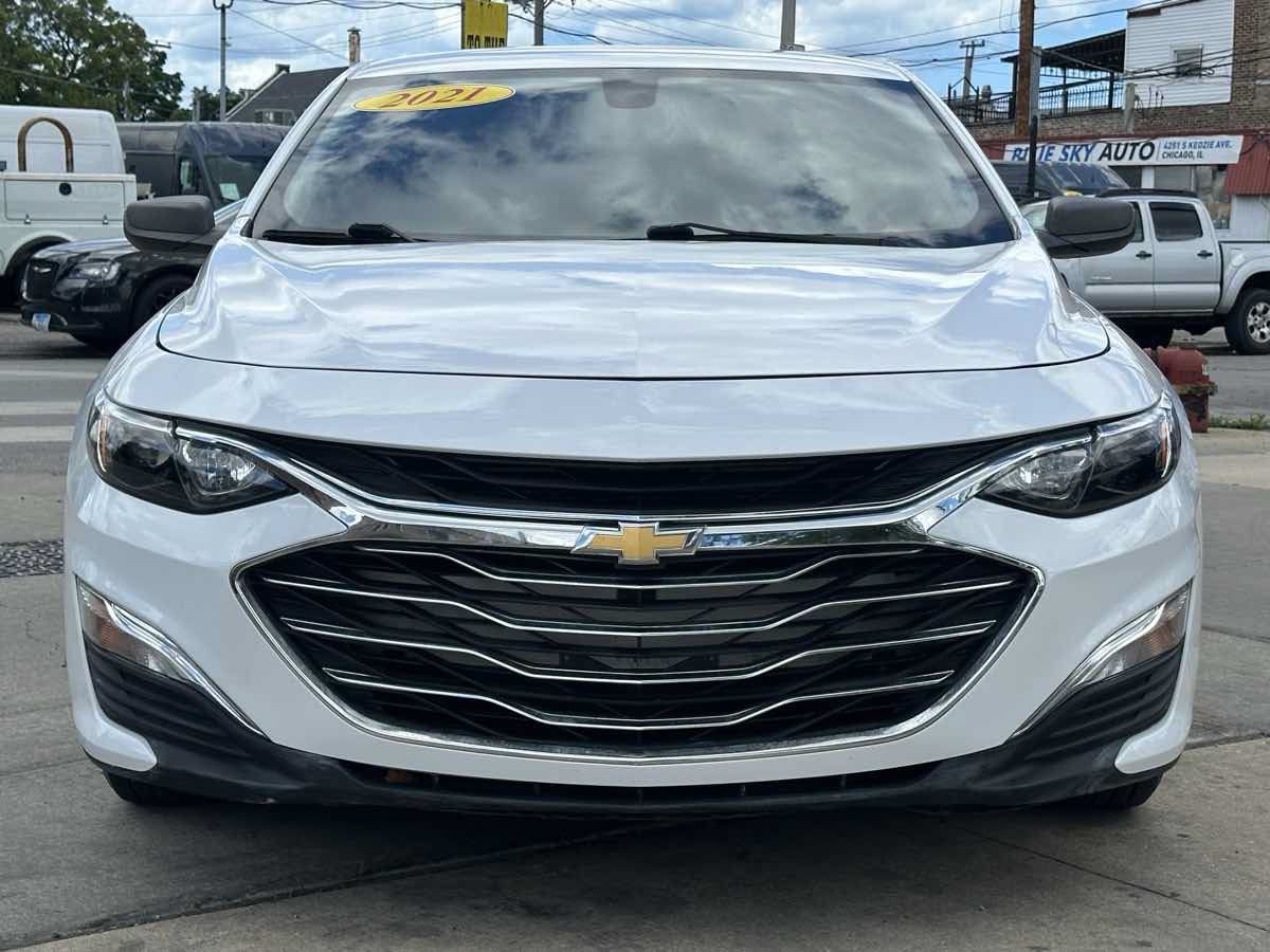 Used 2021 Chevrolet Malibu LS FWD image 2