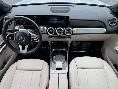 Used 2021 Mercedes-Benz GLB 250 image 10