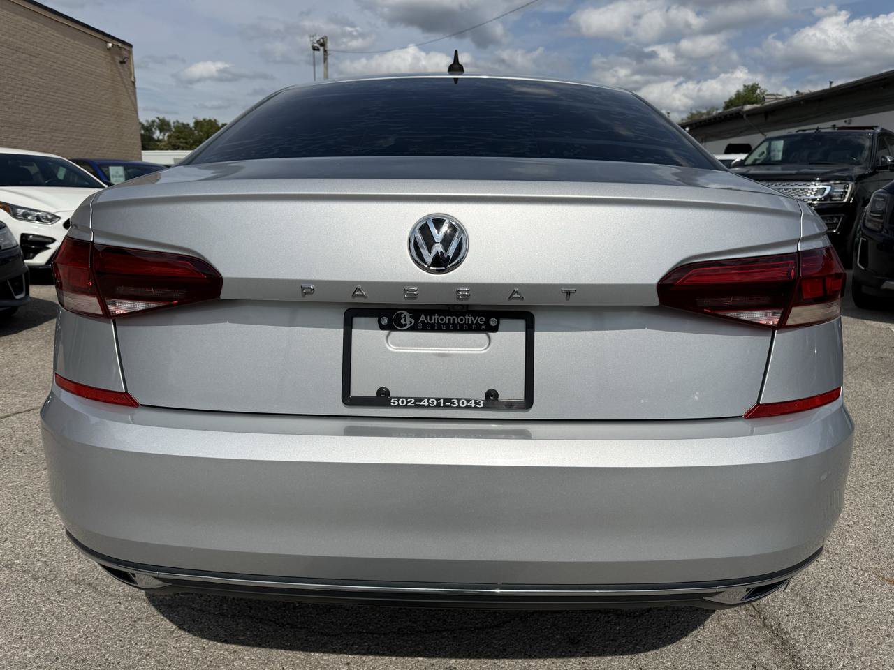Used 2020 Volkswagen Passat 2.0T SE FWD image 10
