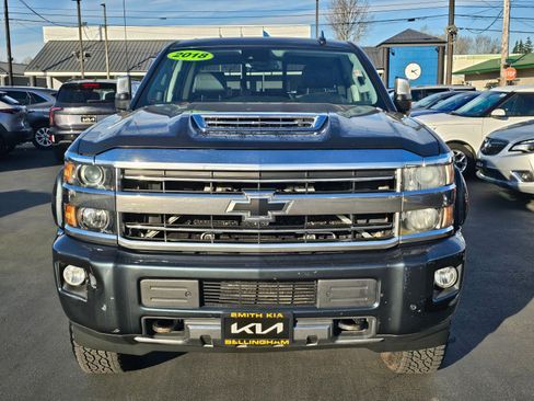 Used 2018 Chevrolet Silverado 3500 High Country image 2