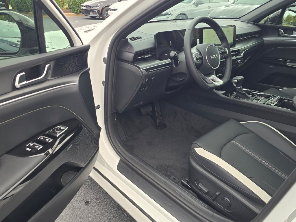 New 2027 Kia K5 GT-Line image 9