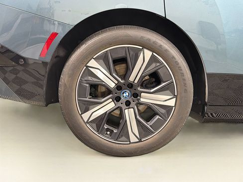 Used 2024 BMW iX xDrive50 w/ Premium Package AWD/4WD image 36
