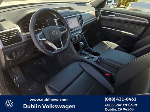 Used 2023 Volkswagen Atlas SEL AWD/4WD image 9
