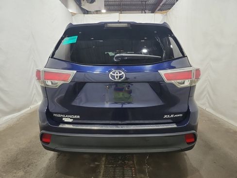 Used 2015 Toyota Highlander XLE AWD/4WD image 8