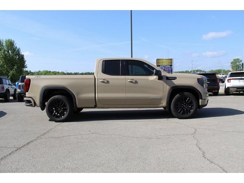Used 2023 GMC Sierra 1500 Elevation AWD/4WD image 5