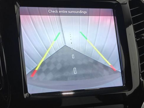 Used 2019 Jeep Cherokee Limited image 7